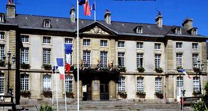 ../image/image_14/14_Bayeux_Palais_4.jpg