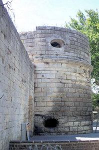 ../image/image_13/13_Arles_Armellieres_1.jpg